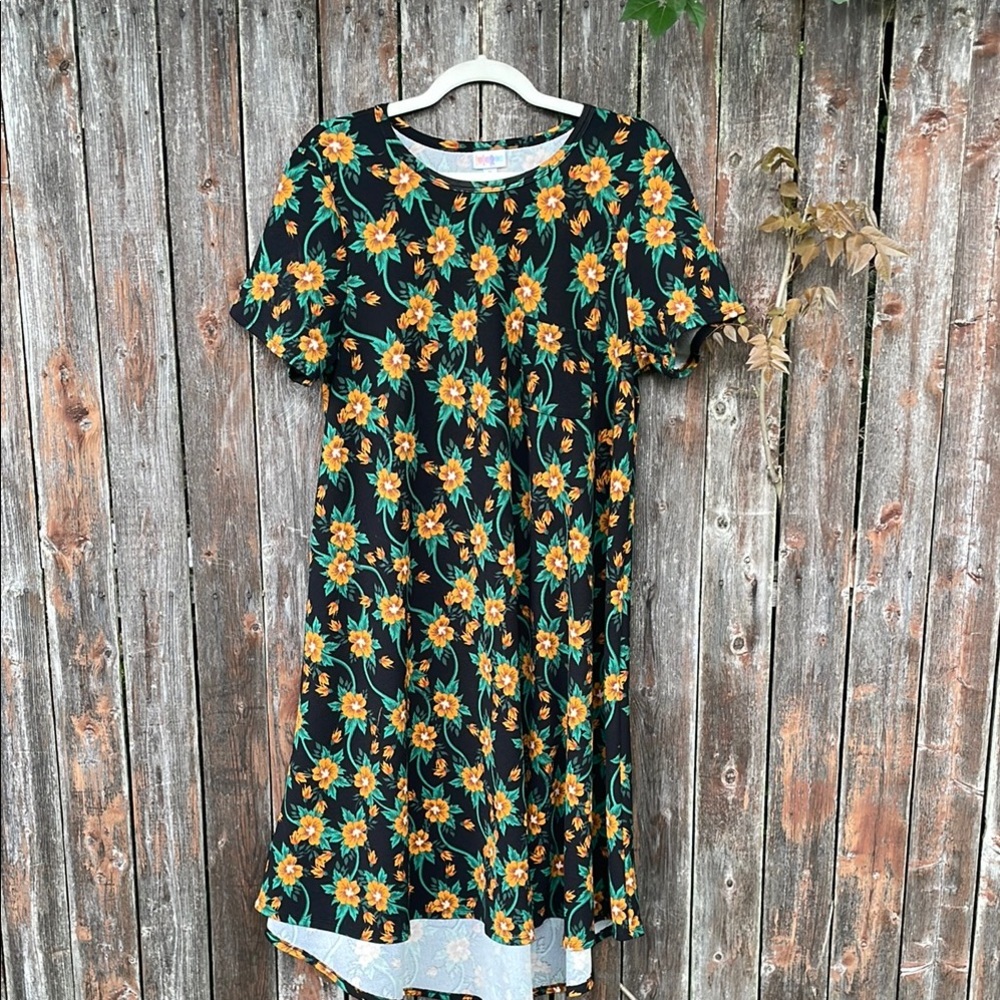 LuLaRoe Black Carly Dress with Floral Design 🌻| size M